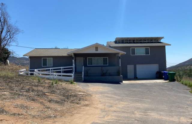 Peaceful and Spacious Rural Property for Rent photos photos