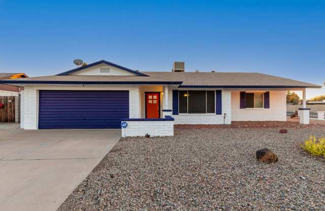 Spacious Phoenix 3 Bedroom - 2943 West Hearn Road, Phoenix, AZ 85053