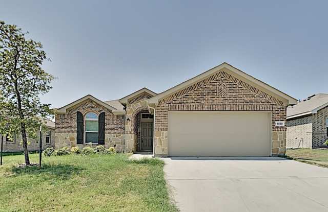 6833 Woodlawn - 6833 Woodlawn Dr, Fort Worth, TX 76179
