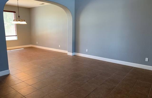 3025 Ryan Avenue Gallery 3