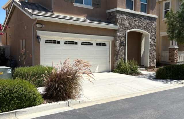 Beautiful 3-Bedroom, 2.5 bath in the Glenrose Ranch Community of Highland! photos photos