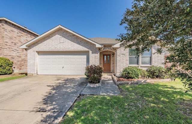 7504 Almondale Drive - 7504 Almondale Drive, Fort Worth, TX 76131