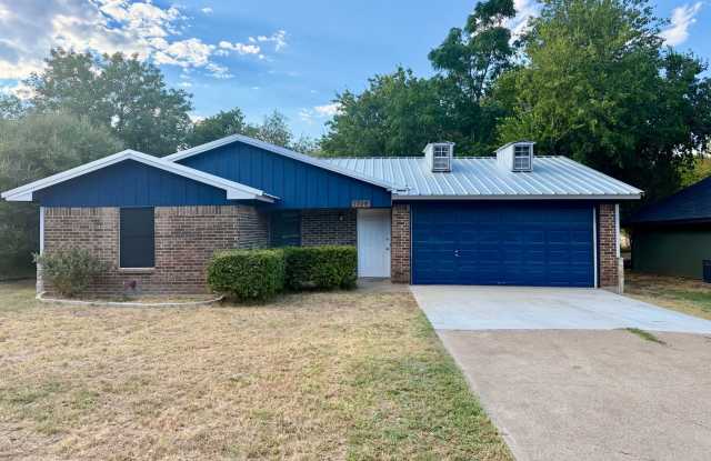 Updated Home in Downtown Granbury photos photos