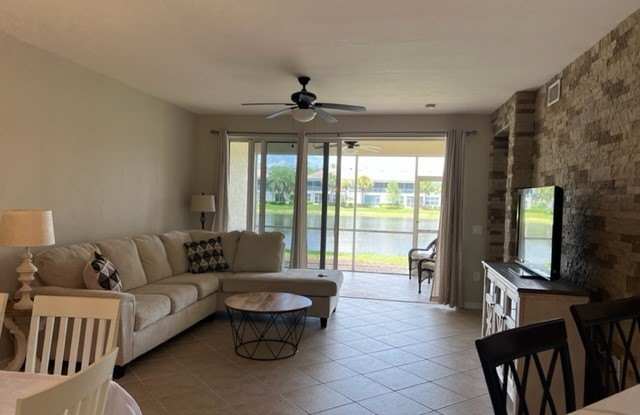 10130 Colonial Country Club Boulevard Gallery 2