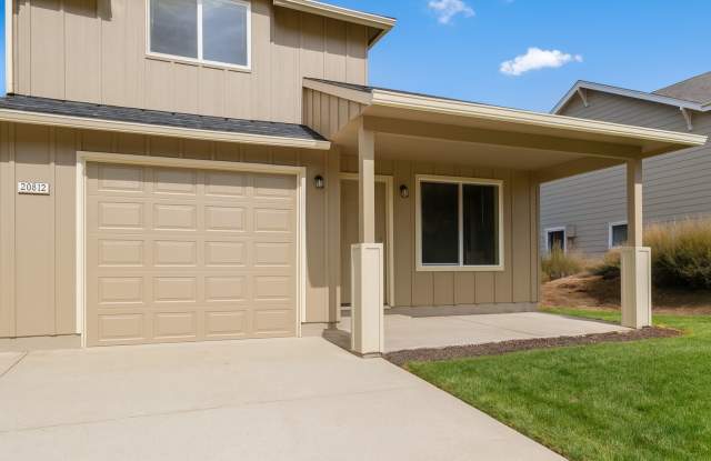 Modern Duplex with Garage and Backyard photos photos Modern Duplex with Garage and Backyard photos photos