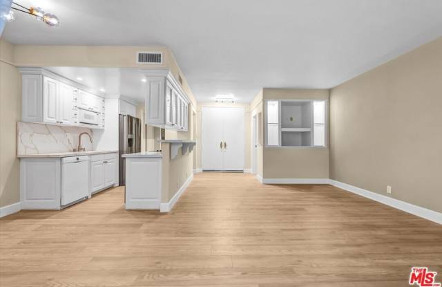 1131 Alta Loma Rd unit: 119 photos photos