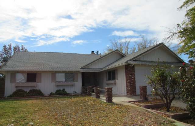 ***554 WEST AVENUE J-10 - 554 West Avenue J 10, Lancaster, CA 93534