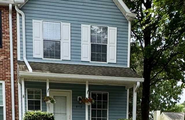 Cozy, 2BR, 2.5BA Townhouse in Raintree - 8112 Circle Tree Lane, Charlotte, NC 28277