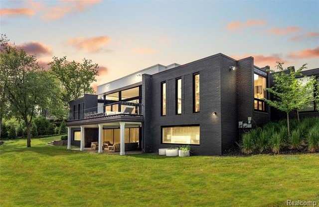 3467 SUTTON PLACE photos photos 3467 SUTTON PLACE photos photos