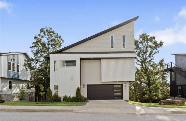 134 S Paddock Loop Gallery 1