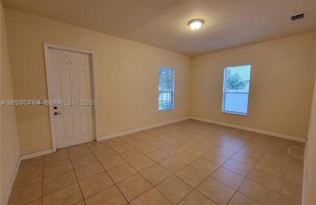 9282 SW 171st Ct Gallery 3