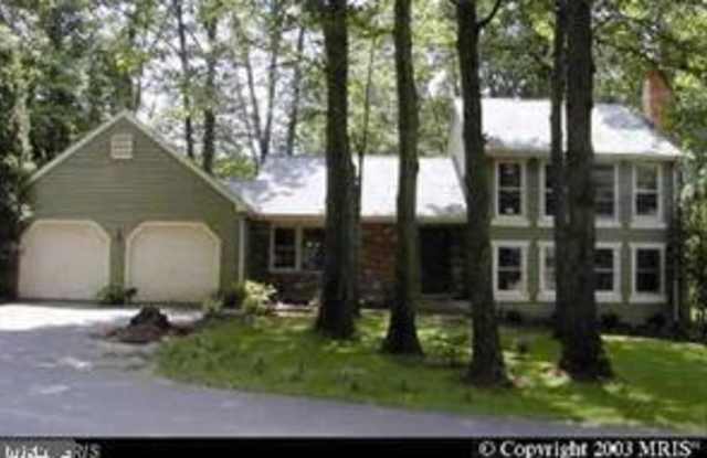 5843 NEW ENGLAND WOODS DRIVE - 5843 New England Woods Drive, Burke Centre, VA 22015