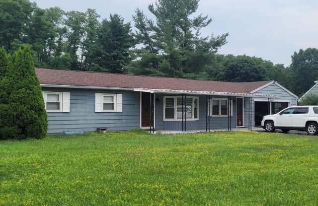 2327 Ritner Hwy, Carlisle - 3 BR/2 Bath Home - $2200/mo photos photos