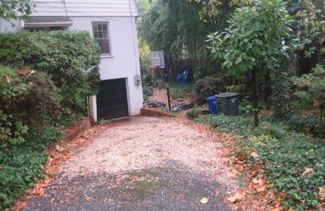 5022 V STREET NW Gallery 2