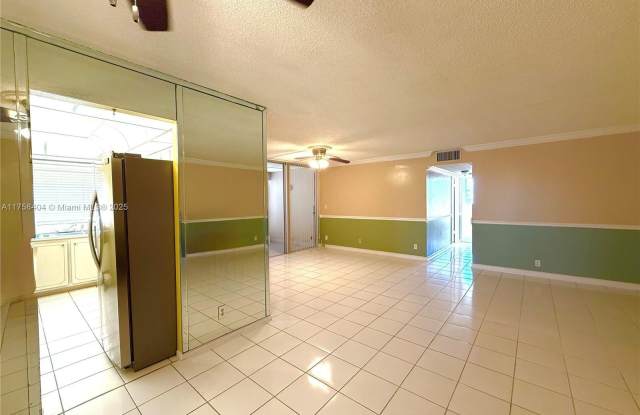 920 NE 199th St photos photos