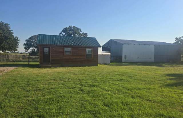 Specials!!! 1/1 LOG CABIN + 2 HORSE PROPERTY with Yard in BROCK photos photos