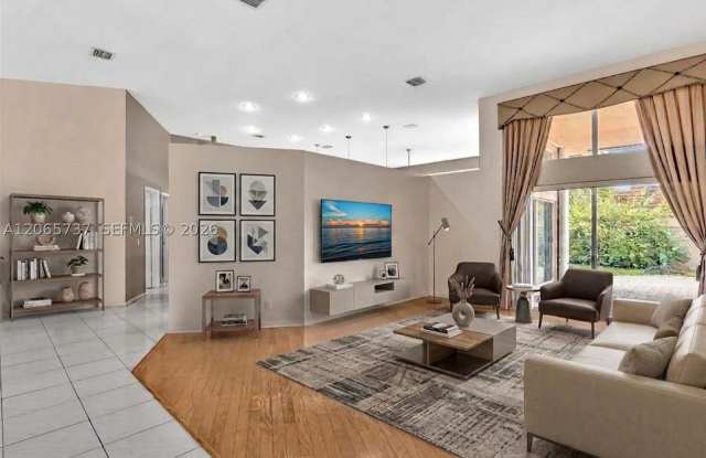 11335 Lake Shore Dr Gallery 4