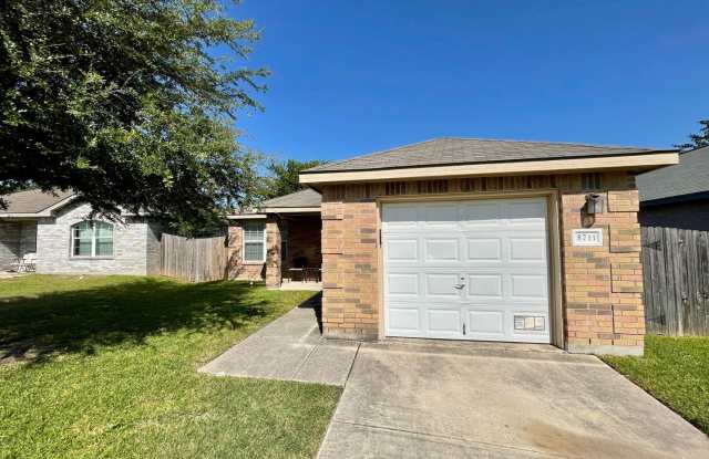 Convenient Northwest San Antonio Home Available for ASAP Move In! photos photos