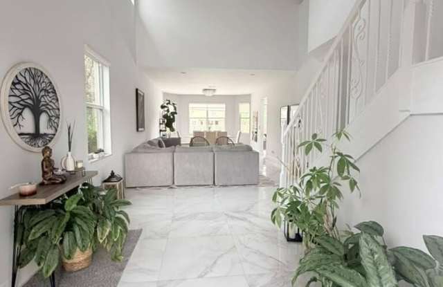 4251 E SENECA Avenue Gallery 4
