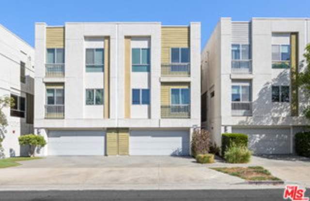 5907 Saturn Street Gallery 1