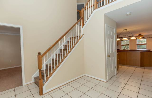 4 bed, 2.5 bath Single Family Home in Charles Town's Locust Hill Community Gallery 4