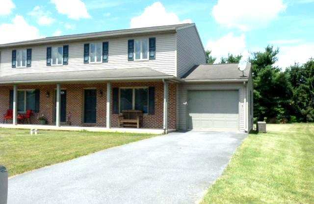 1523 PAULMARK AVENUE - 1523 Paulmark Ave, Franklin County, PA 17225