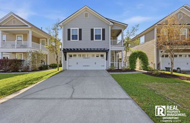 4BR | 2.5BA | Balcony | Fenced Yard photos photos