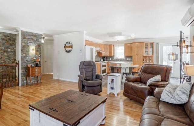 11520 Huebner Rd. photos photos