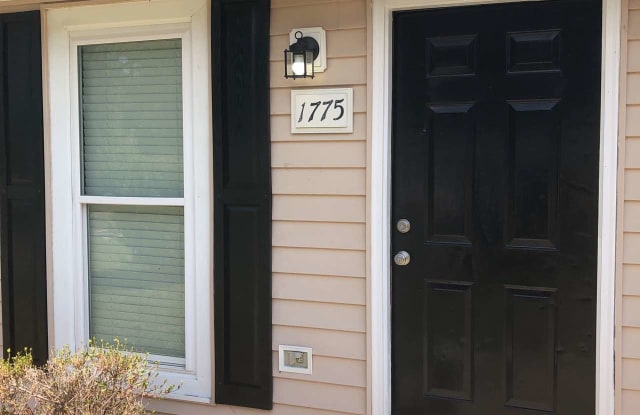 Michelle Court 1775 Gallery 2