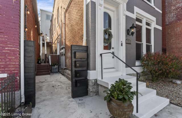 902 E Jefferson St unit: C photos photos