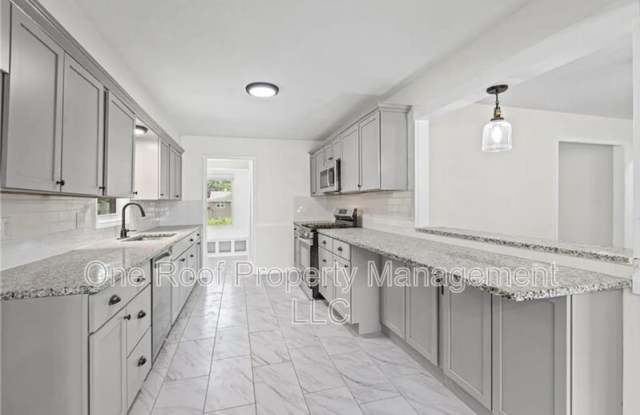 8105 E 80th Terrace Gallery 2