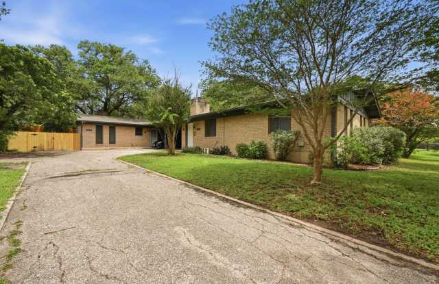 8910 Little Walnut Parkway - A photos photos