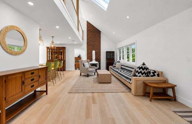 2 Tuckahoe Road Gallery 4
