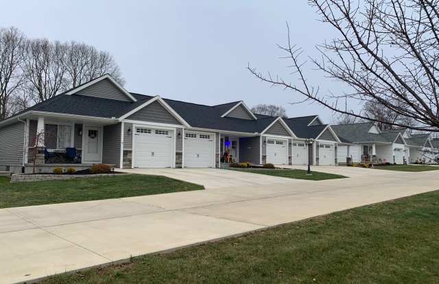 108 Eastown Drive - 108 Eastown Drive, Wapakoneta, OH 45895