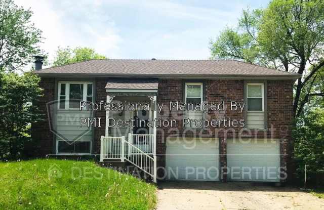 2322 NW Kensington Ct Gallery 4