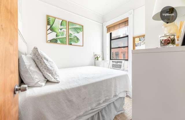270 Bleecker Street Gallery 4