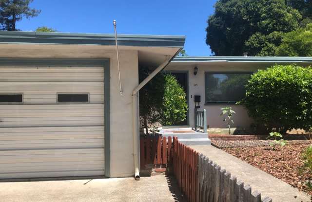 Quiet 3 bedroom 2 bath SRJC Neighborhood !! Gallery 1