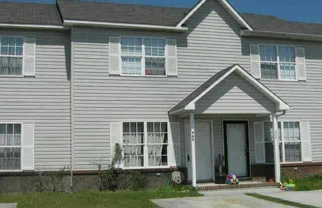 965 W Pueblo Drive - 965 West Pueblo Drive, Piney Green, NC 28546