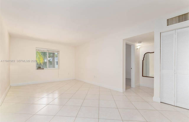 8605 SW 68th Ct photos photos