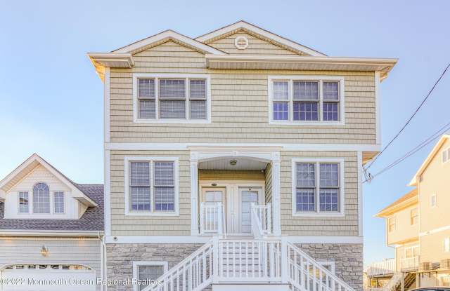 133 Randall Avenue - 133 Randall Avenue, Point Pleasant Beach, NJ 08742 133 Randall Avenue - 133 Randall Avenue, Point Pleasant Beach, NJ 08742