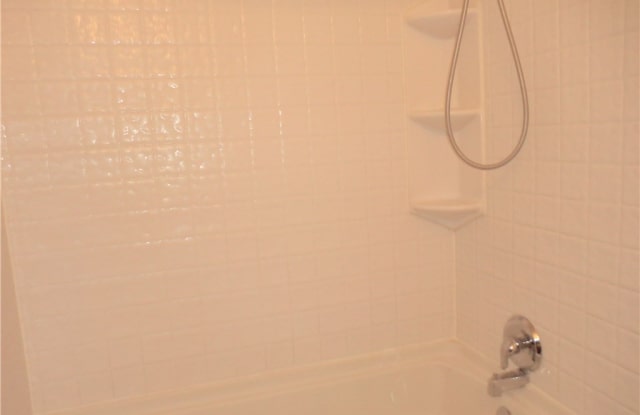 21648 Laurelrim Drive Gallery 4