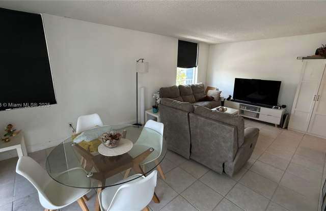 16565 NE 26th Ave photos photos