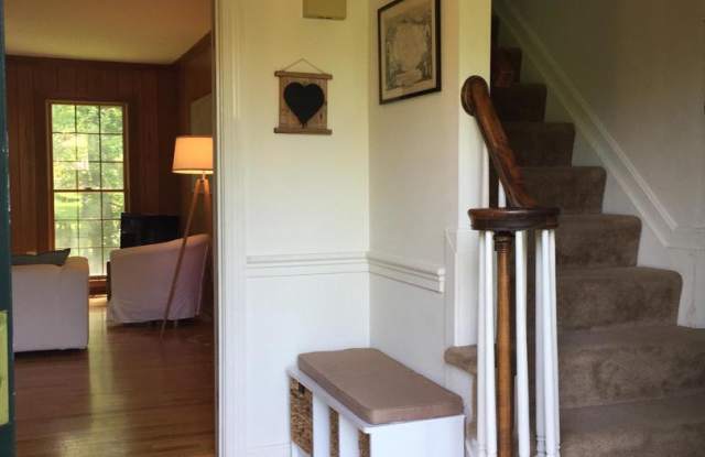 907 RIVA RIDGE DR Gallery 2