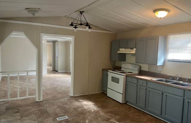 Cozy 2 bedroom, 2 bath Gallery 4