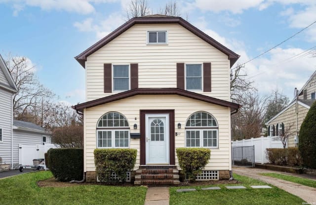27 W 6th Street - 27 6th Street, Locust Valley, NY 11560