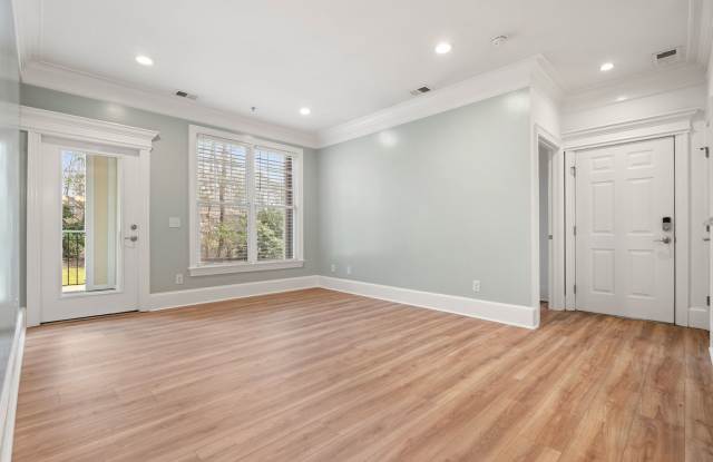 Freshly Updated 2BR/2BA Condo - Minutes to North Hills photos photos