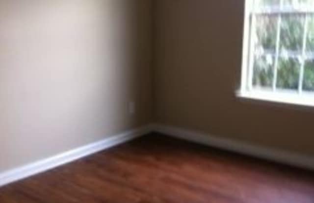 725 Old Stone Court Gallery 2