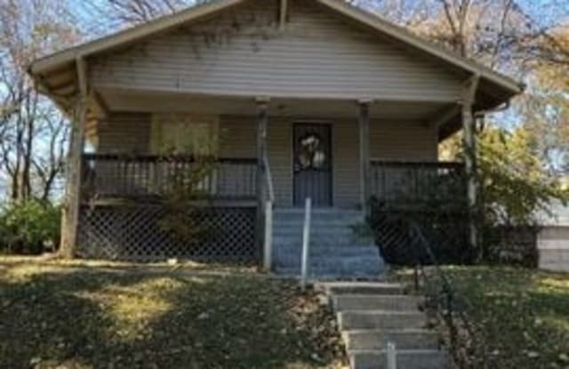 5614 S Benton Avenue - 5614 South Benton Avenue, Kansas City, MO 64130