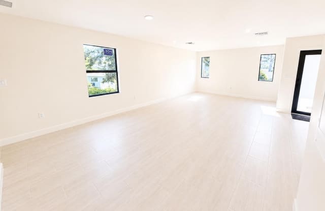 274 SE 9th Avenue Gallery 4