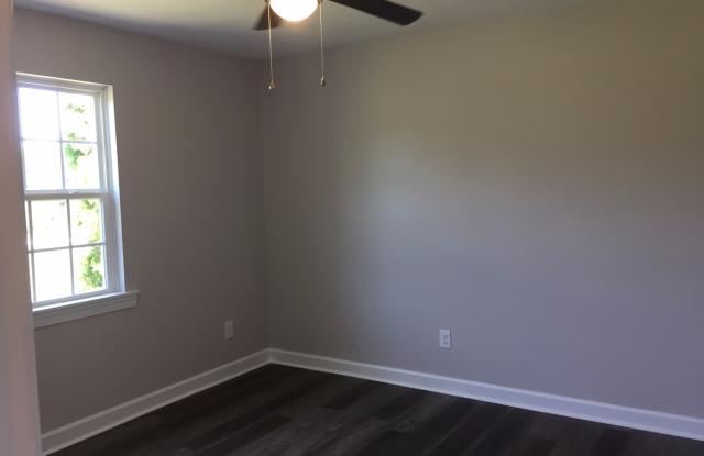 Totally Remodeled with lots of room to roam Gallery 4